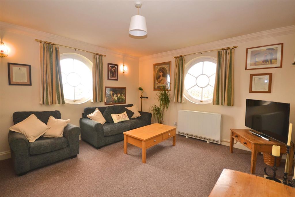 Property photo 1 of 8 5 (3).Jpg