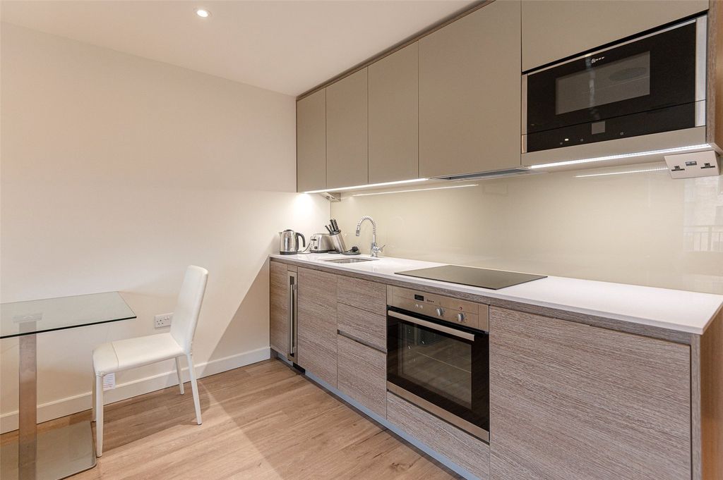 Property photo 3 of 16 Picture No. 04