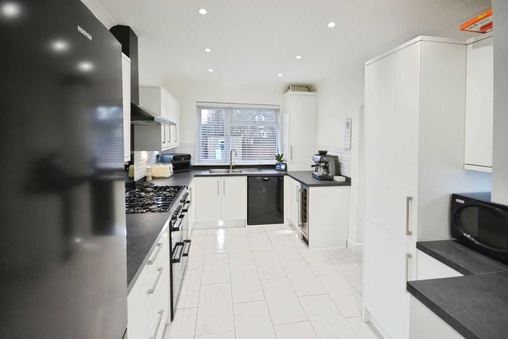 Property photo 3 of 17 Photo #3