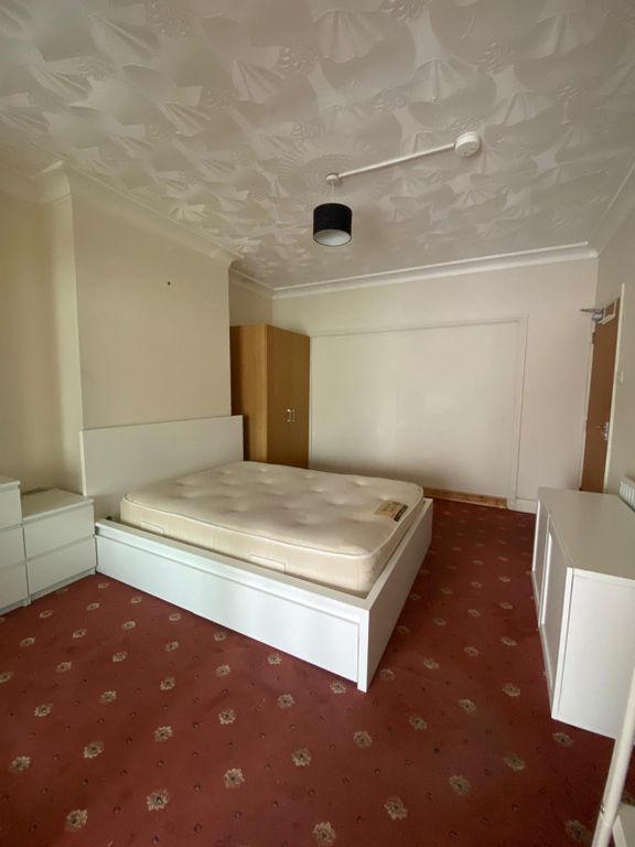 Property photo 1 of 4