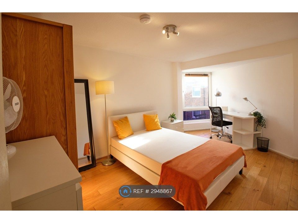 Property photo 1 of 12 Bedroom 1