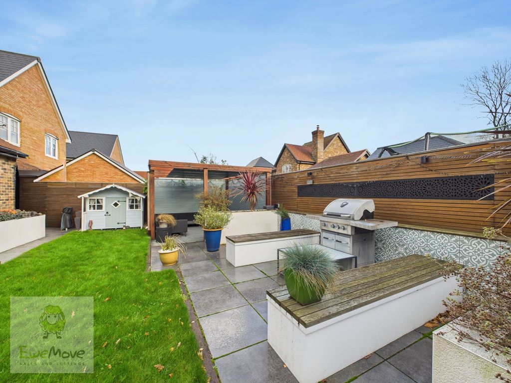 Property photo 2 of 28 Back Garden