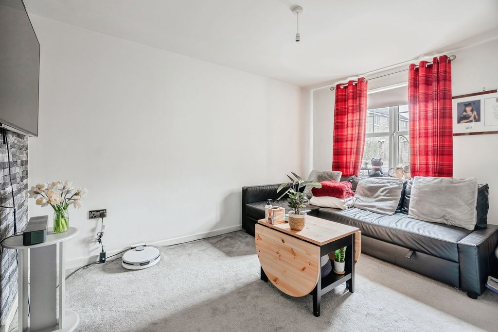 Property photo 3 of 20 Pbox-Img.Jpg