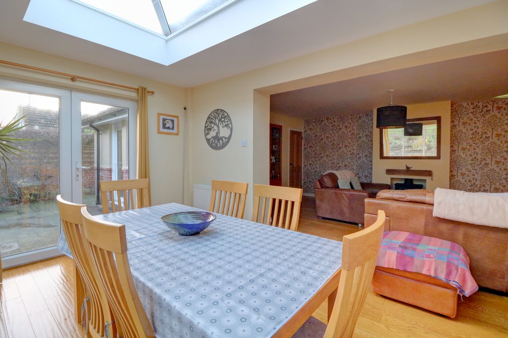 Property photo 2 of 29 Dining Area