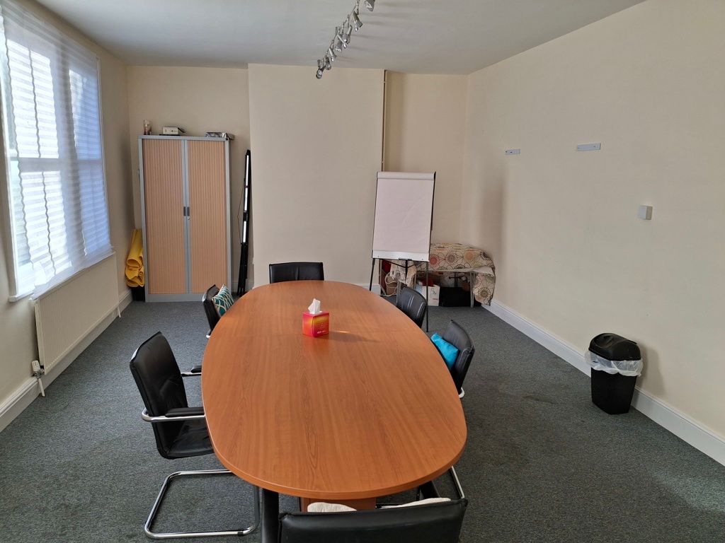 Property photo 3 of 6 Photo 7