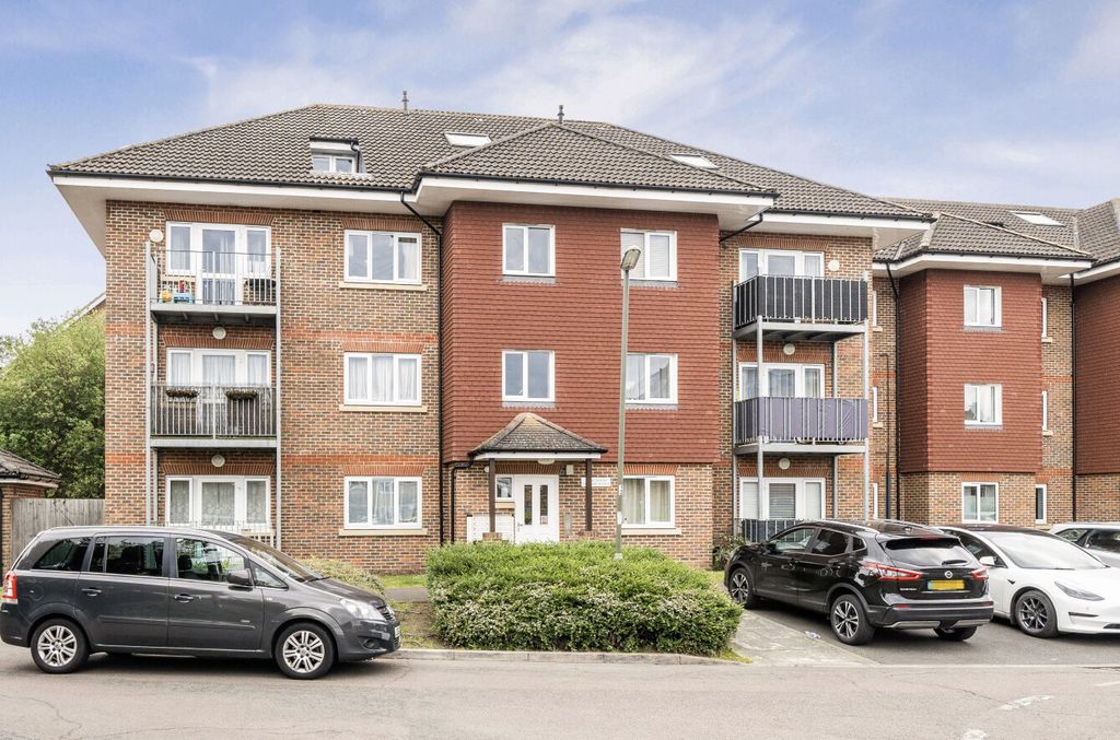 Property photo 1 of 20 1464102-1-6A0B4Dd...