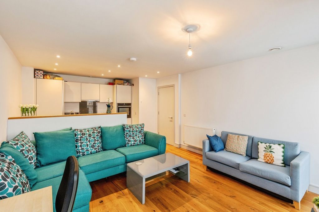 Property photo 2 of 9 Pbox-Img.Jpg