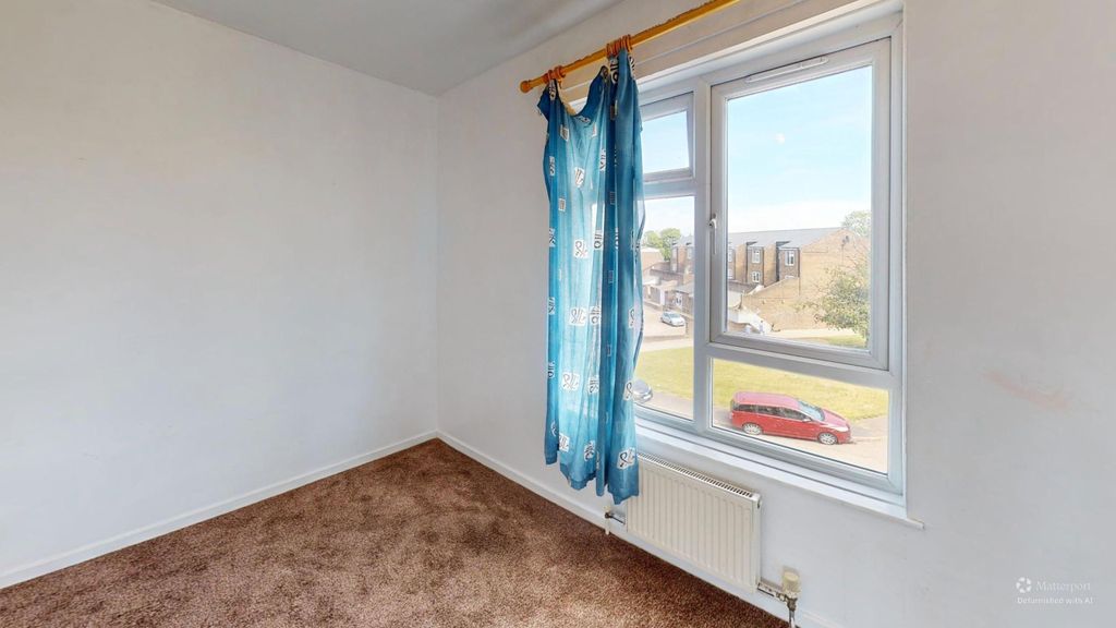 Property photo 3 of 12 Image