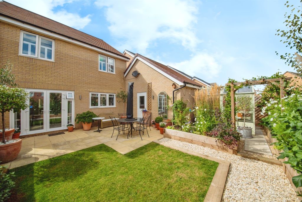 Property photo 2 of 17