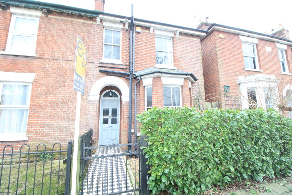 Property photo 1 of 16 Front