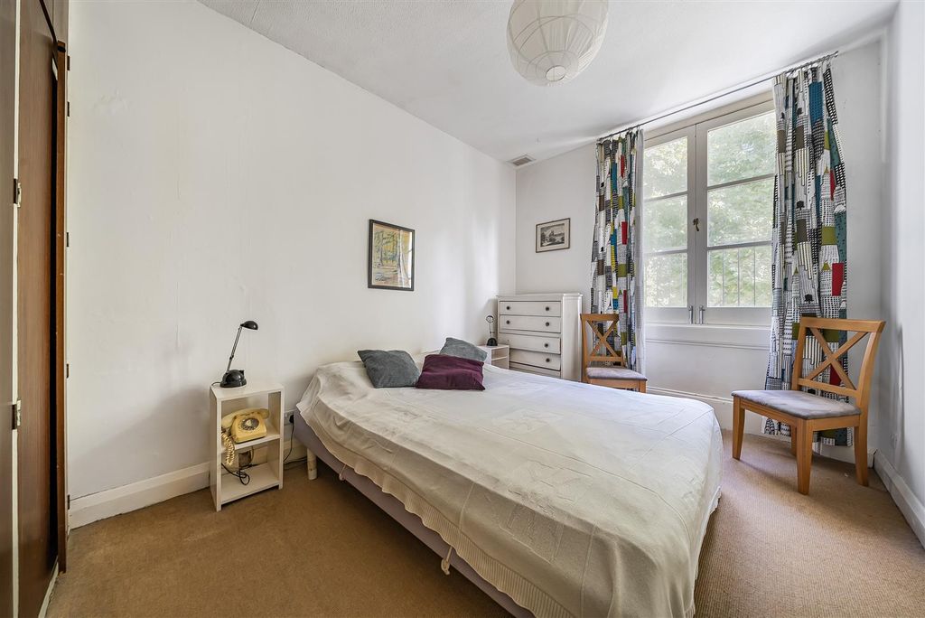 Property photo 2 of 20 Flat 10, 86 Westbourne Terrace, W2 (3).Jpg