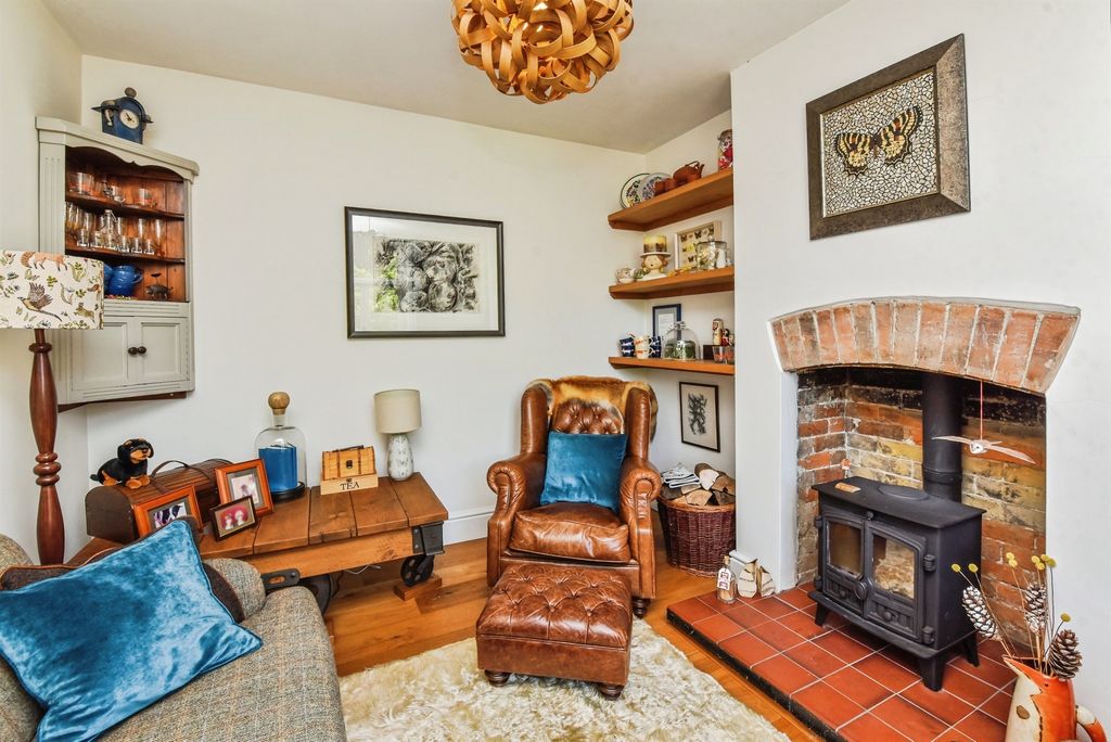 Property photo 2 of 19