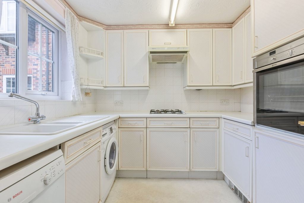 Property photo 3 of 17 Photo