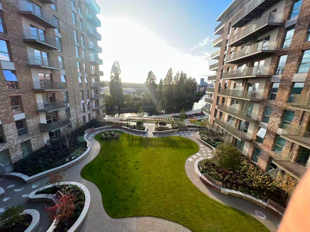 Property photo 2 of 13