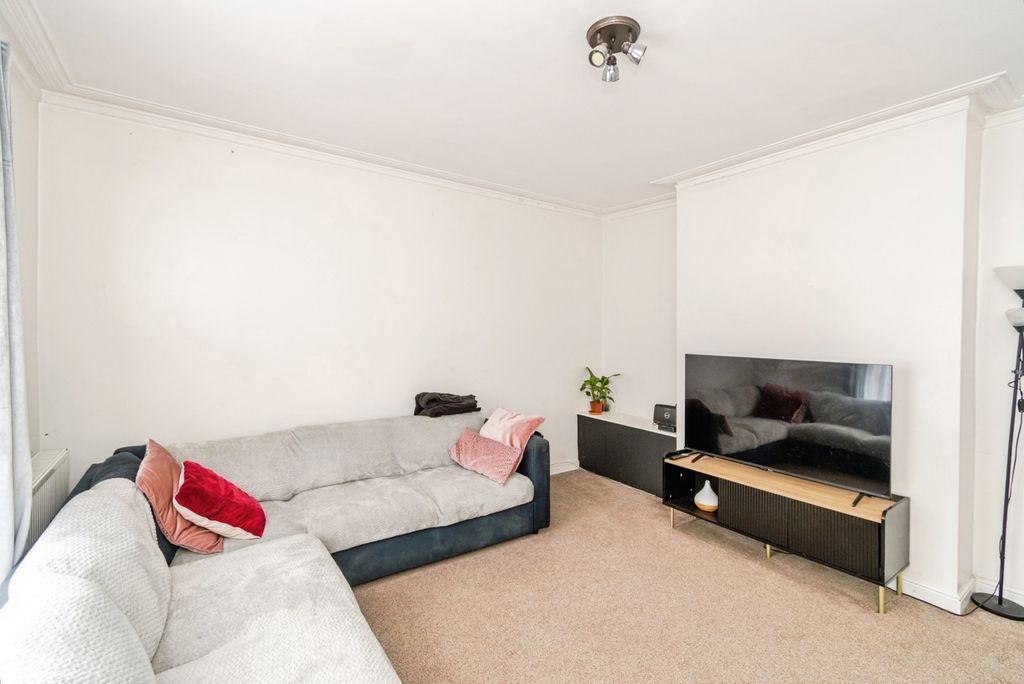 Property photo 2 of 16 Pbox-Img.Jpg