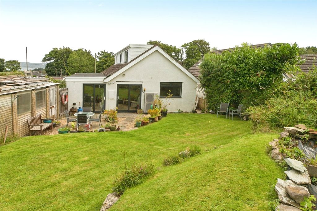 Property photo 2 of 19 Picture No. 13