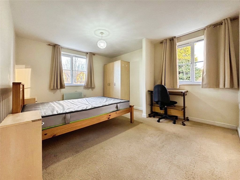 Property photo 3 of 12 Picture No. 24