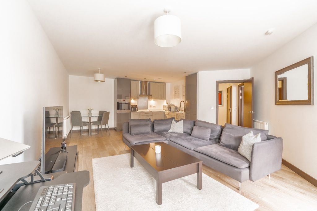 Property photo 2 of 15 4720822