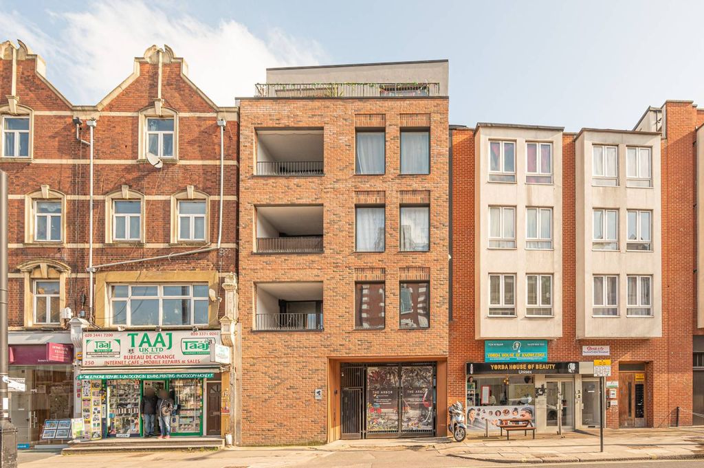 Property photo 1 of 6