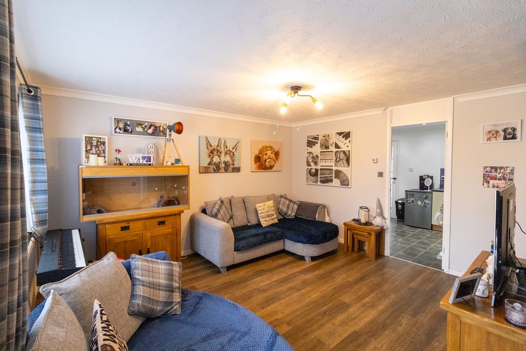 Property photo 2 of 16 Img_1948