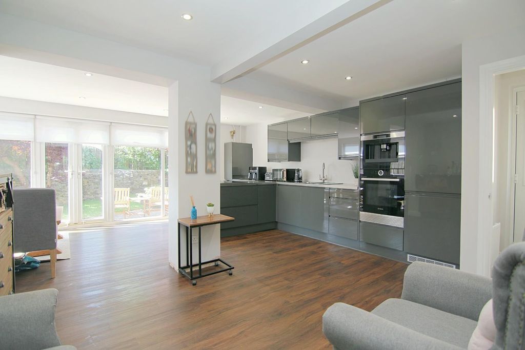 Property photo 2 of 22 Kitchen Diner