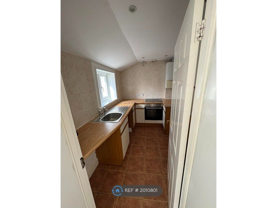 Additional image 14 of 1 bed semi-detached house to rentPlayer Street, Ryde PO33