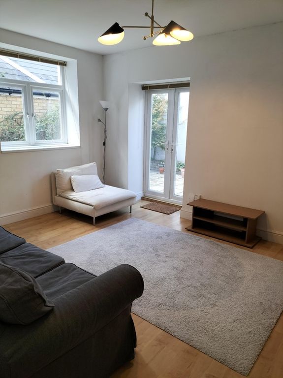 Property photo 1 of 9 Photo 0