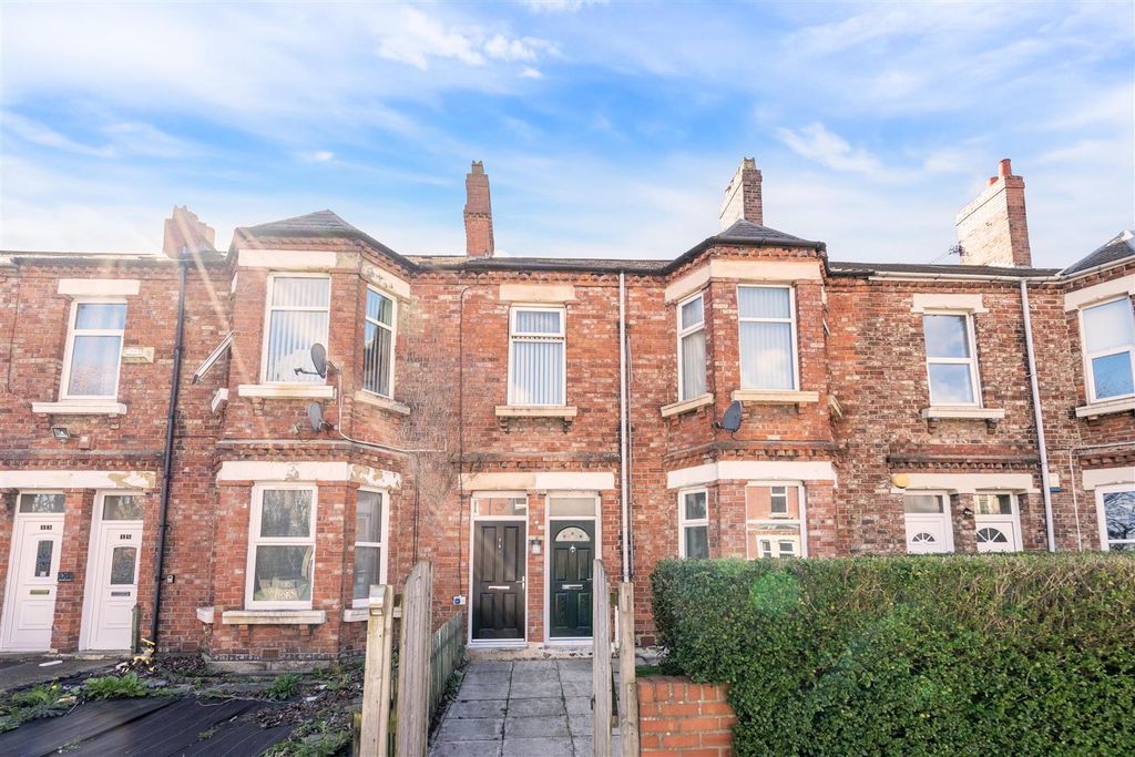 Property photo 1 of 9 External