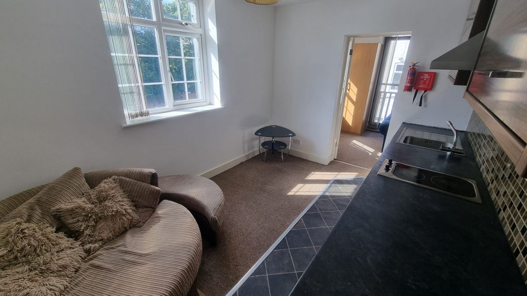 Property photo 1 of 5 Wilbraham Road