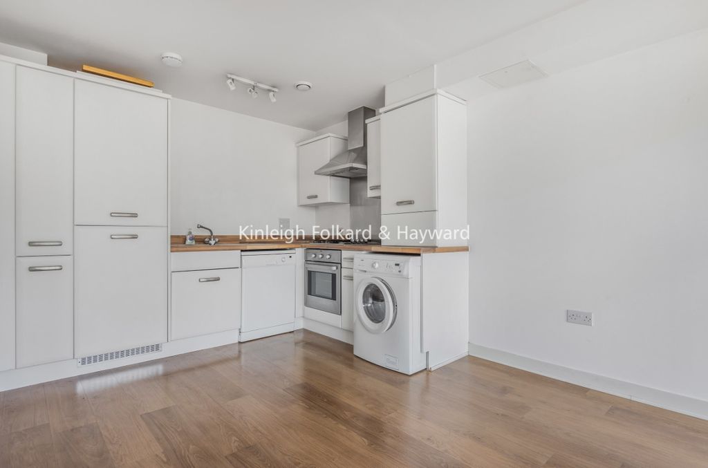 Property photo 2 of 6 4d2Ad556-9Aaf-4Fbe-A