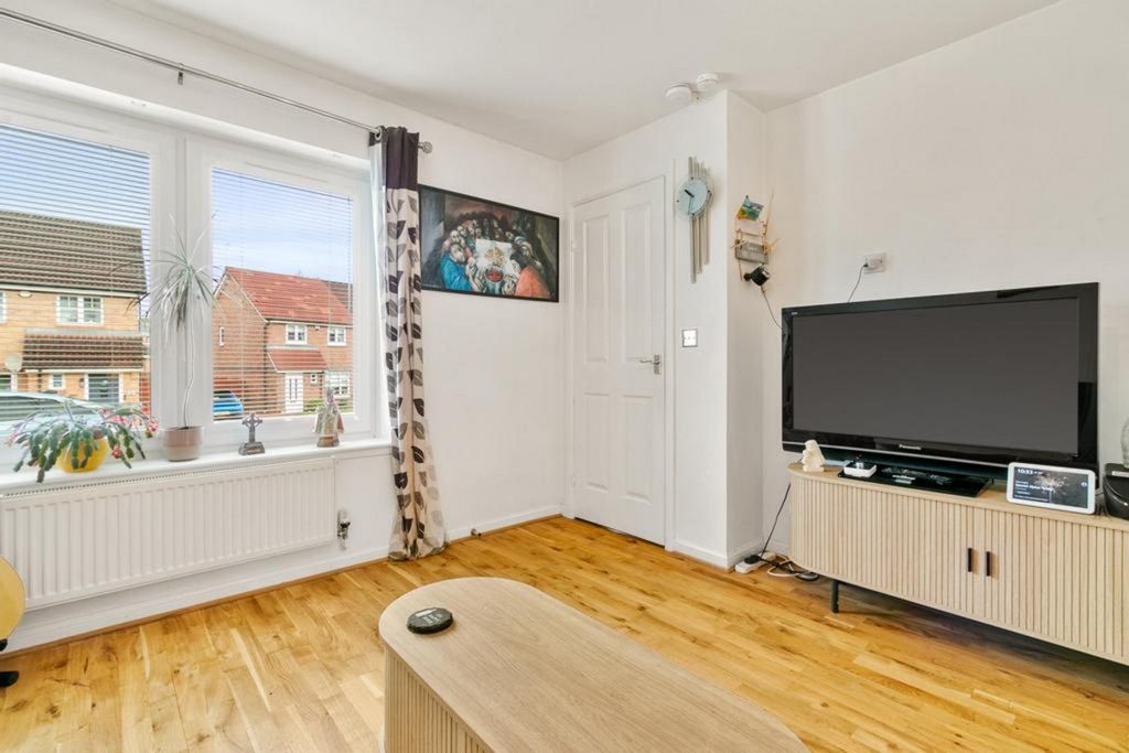 Property photo 3 of 24