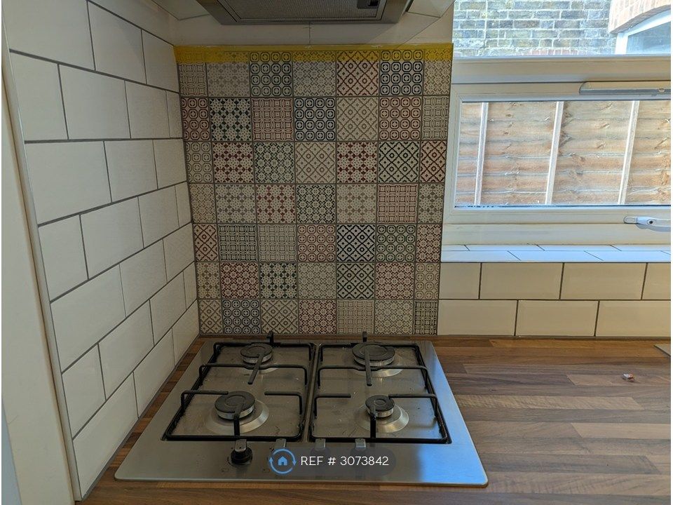 Property photo 2 of 14 Kitchen