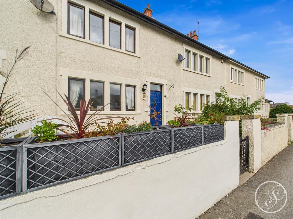 Property photo 1 of 20 External