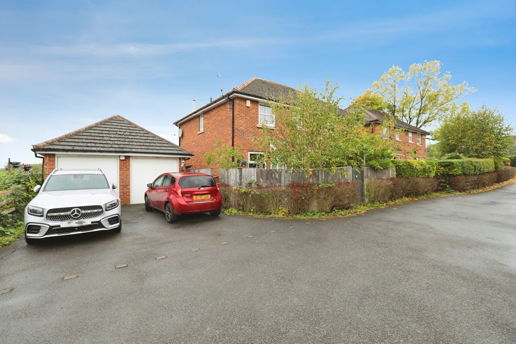Property photo 2 of 16 Pbox-Img.Jpg