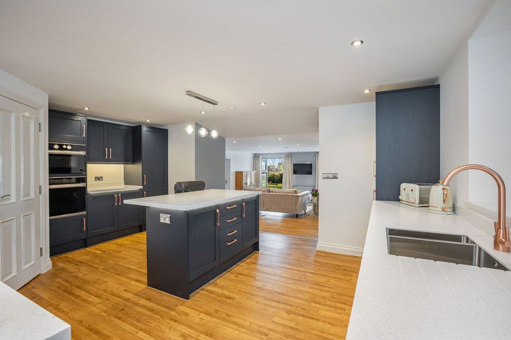 Additional image 13 of 3 bed flat for saleRidgeway Road, Torquay, Devon TQ1