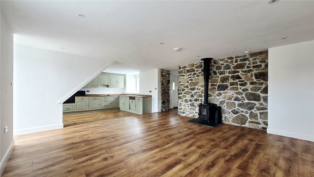 Property photo 2 of 17 Open Plan