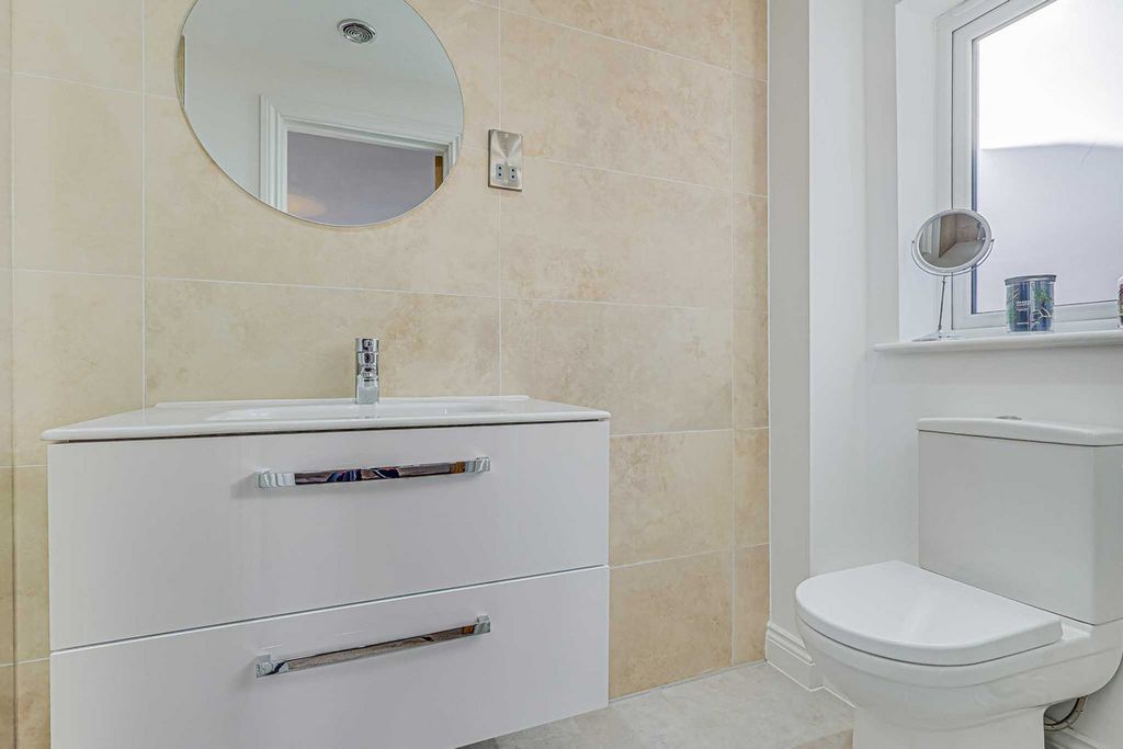 Additional image 27 of 4 bed detached house for saleThundersley Park Road, Benfleet SS7