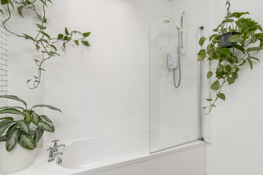 Additional image 19 of 4 bed flat for sale18/5 Leopold Place, Hillside, Edinburgh EH7