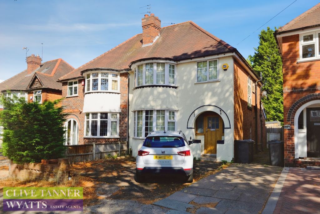 Property photo 1 of 14 529 Shirley Road