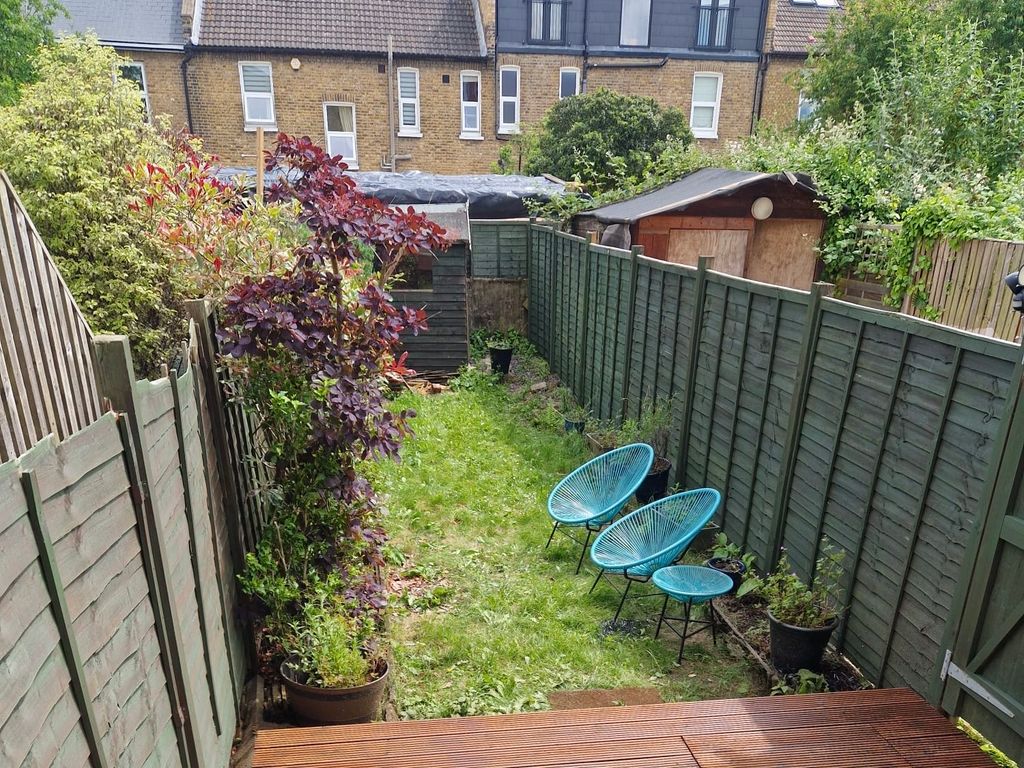 Property photo 2 of 6