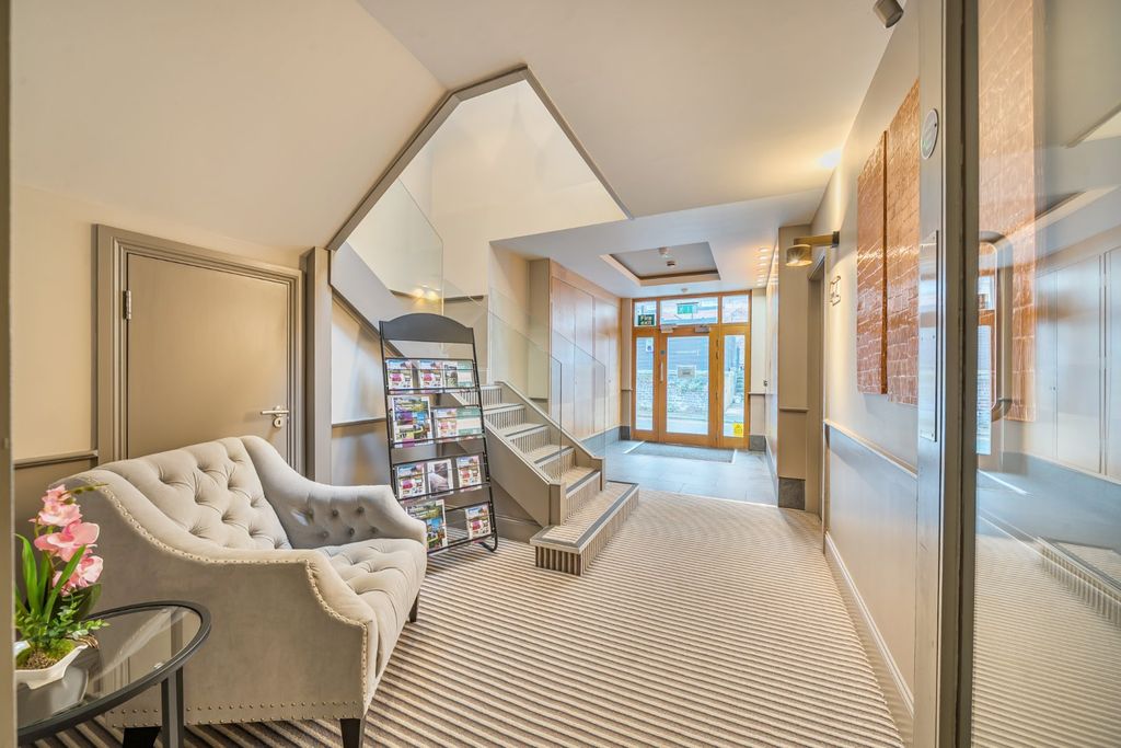 Property photo 2 of 17 Picture No. 03