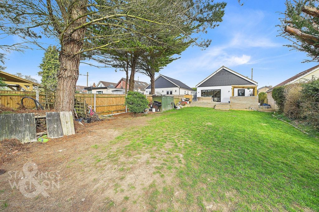 Property photo 1 of 24