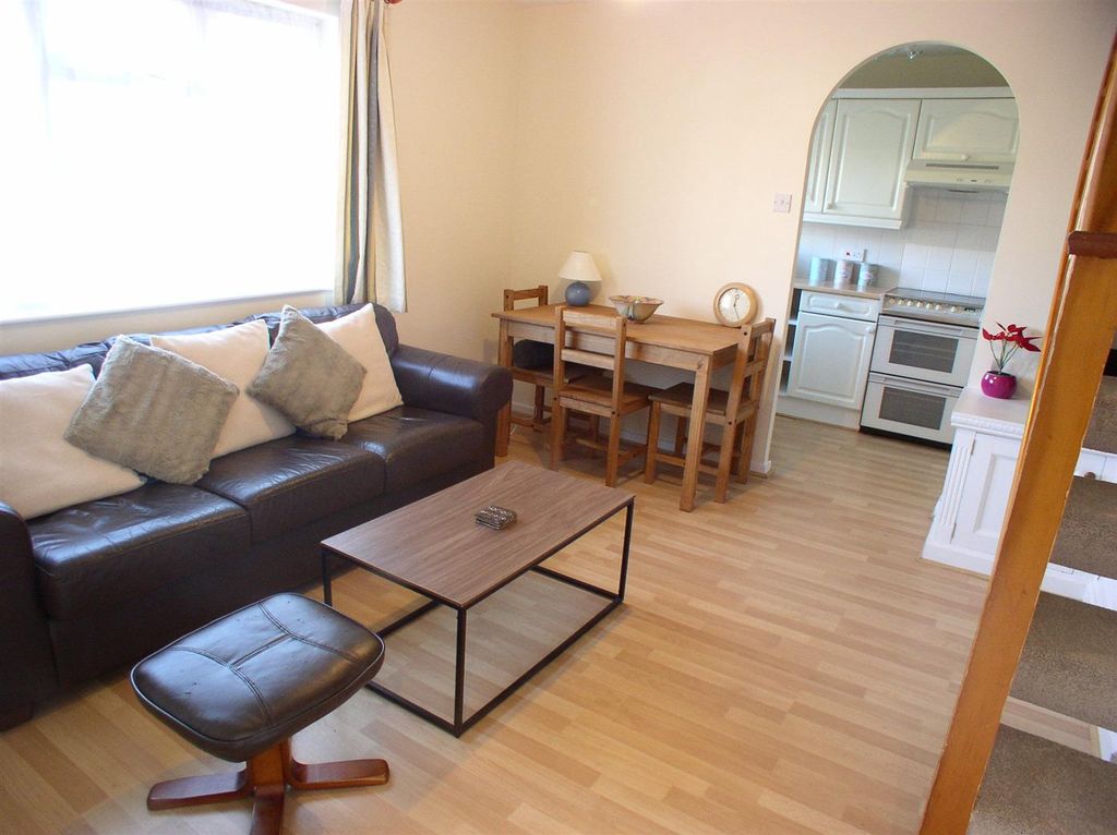 Property photo 2 of 6