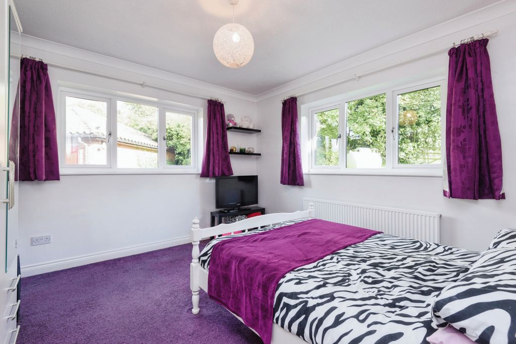 Additional image 8 of 7 bed detached bungalow for saleForge Lane, Sutton CT15