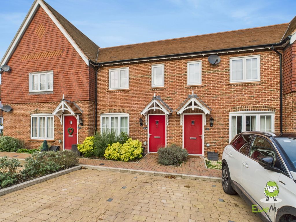 Property photo 1 of 15 Ewemove Estate Agents Basingstoke - Gable Rise -Fr