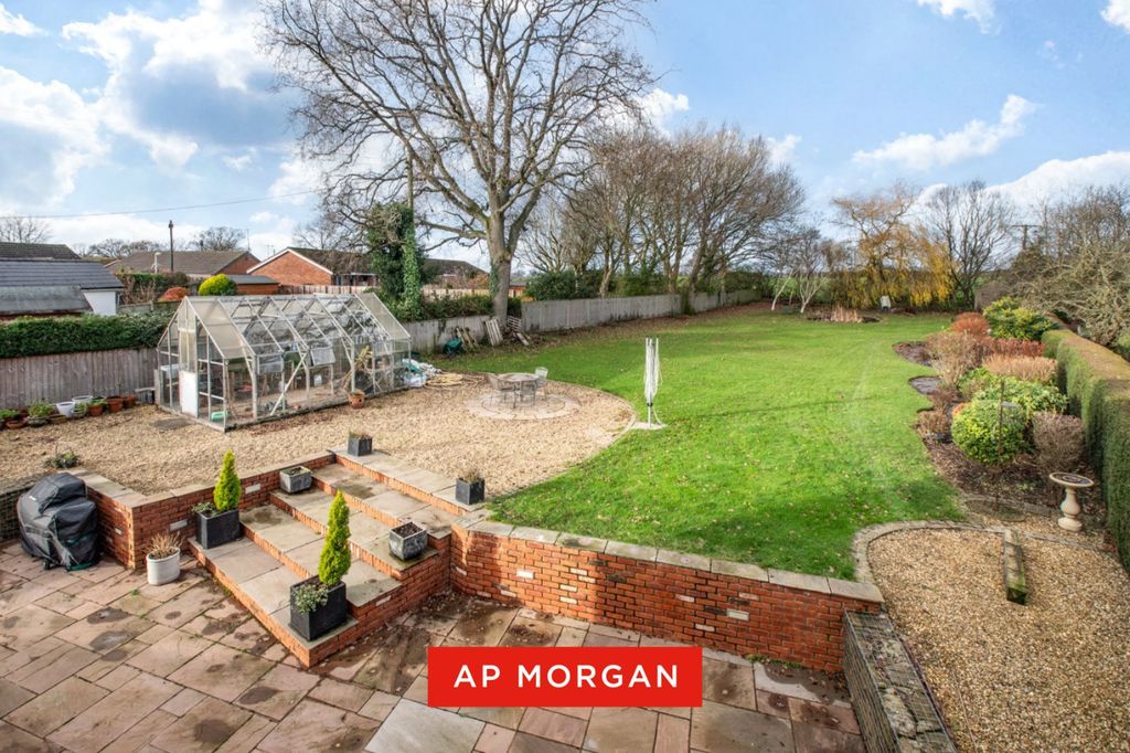 Property photo 3 of 22 Picture No. 30