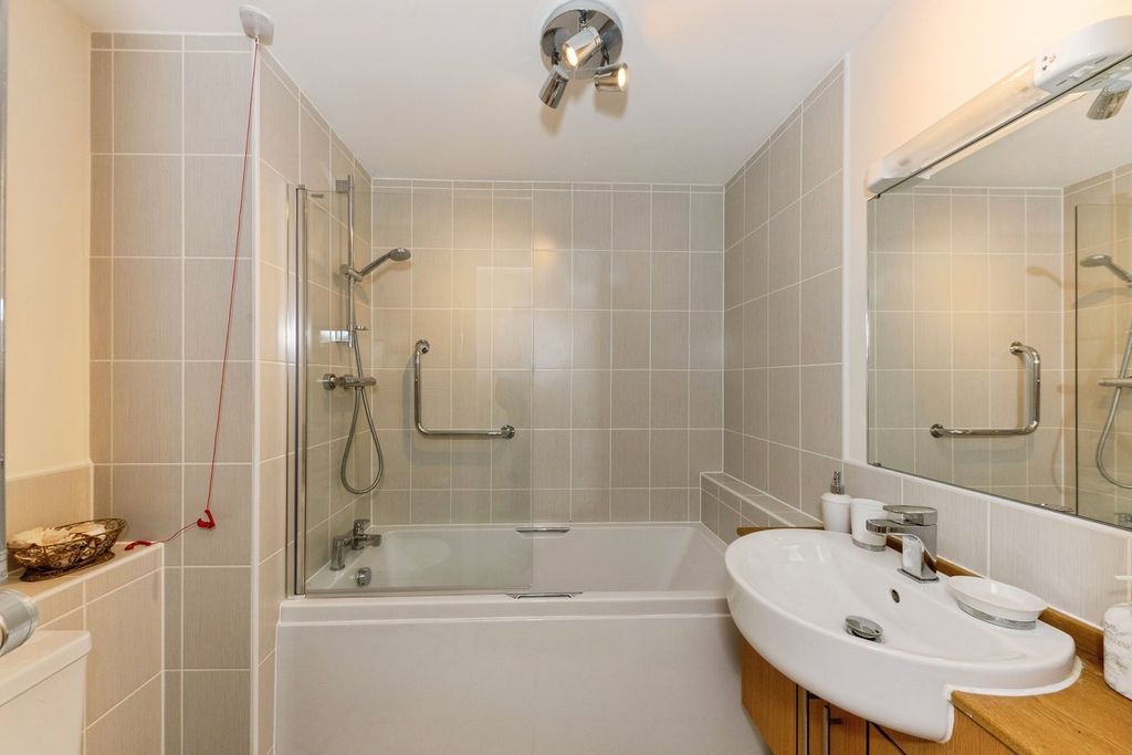 Additional image 9 of 1 bed property for saleTaylors Avenue, Cleethorpes DN35