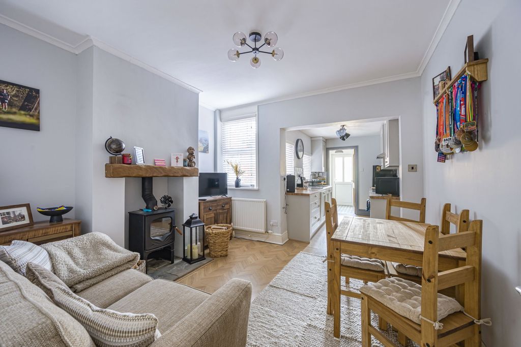 Property photo 2 of 24