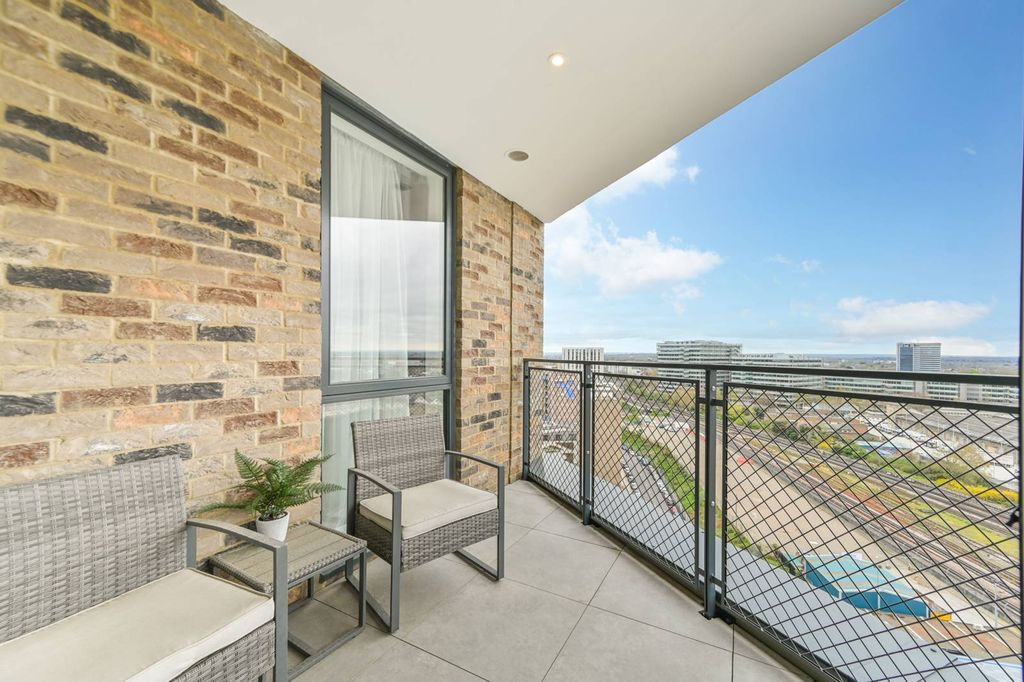 Property photo 3 of 10