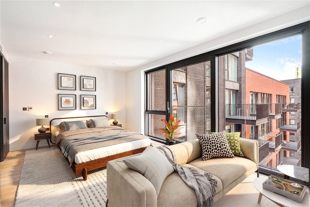 Property photo 2 of 13 Picture No. 15